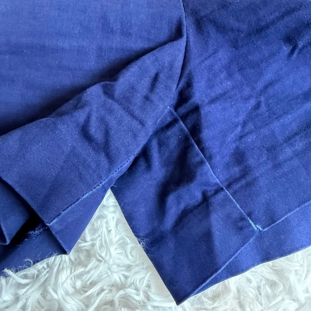 The Limited Navy Blue Tailored Shorts – Size 8